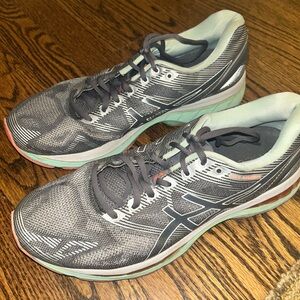 Women's ASICS Gray Running Sneakers with Mint Accents — Guidance Line